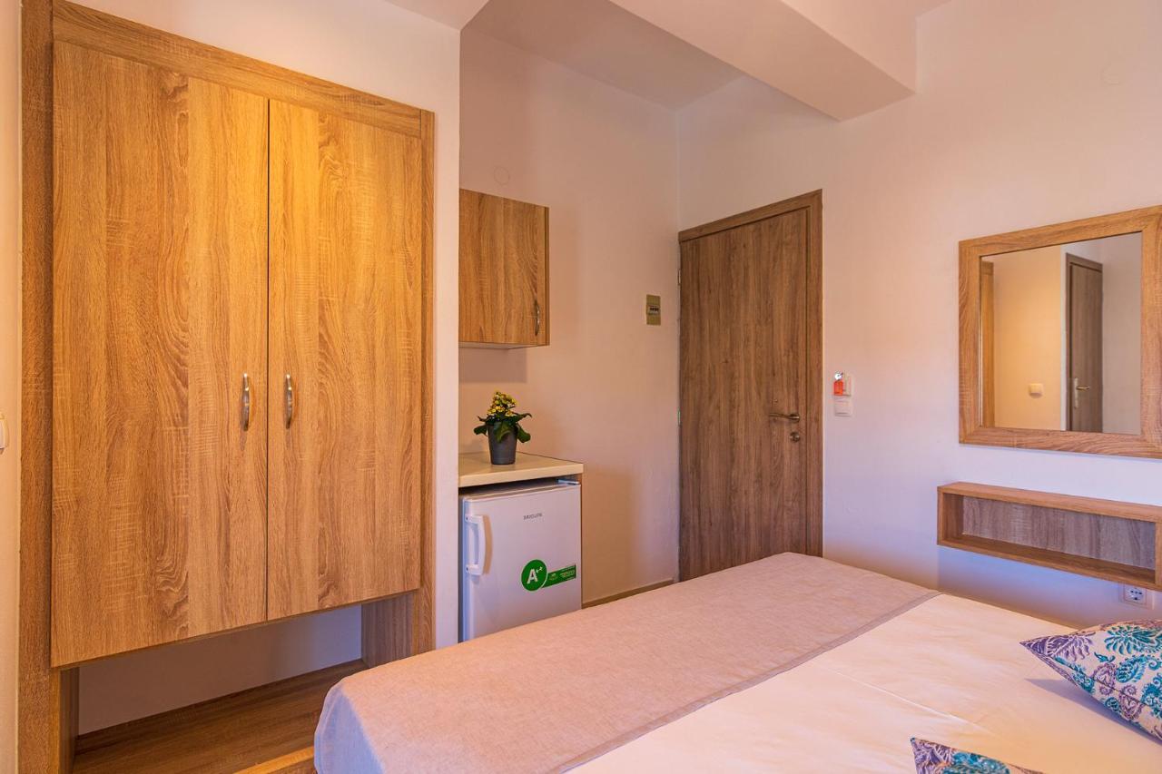 Nicole Rooms Palaiochora Zewnętrze zdjęcie